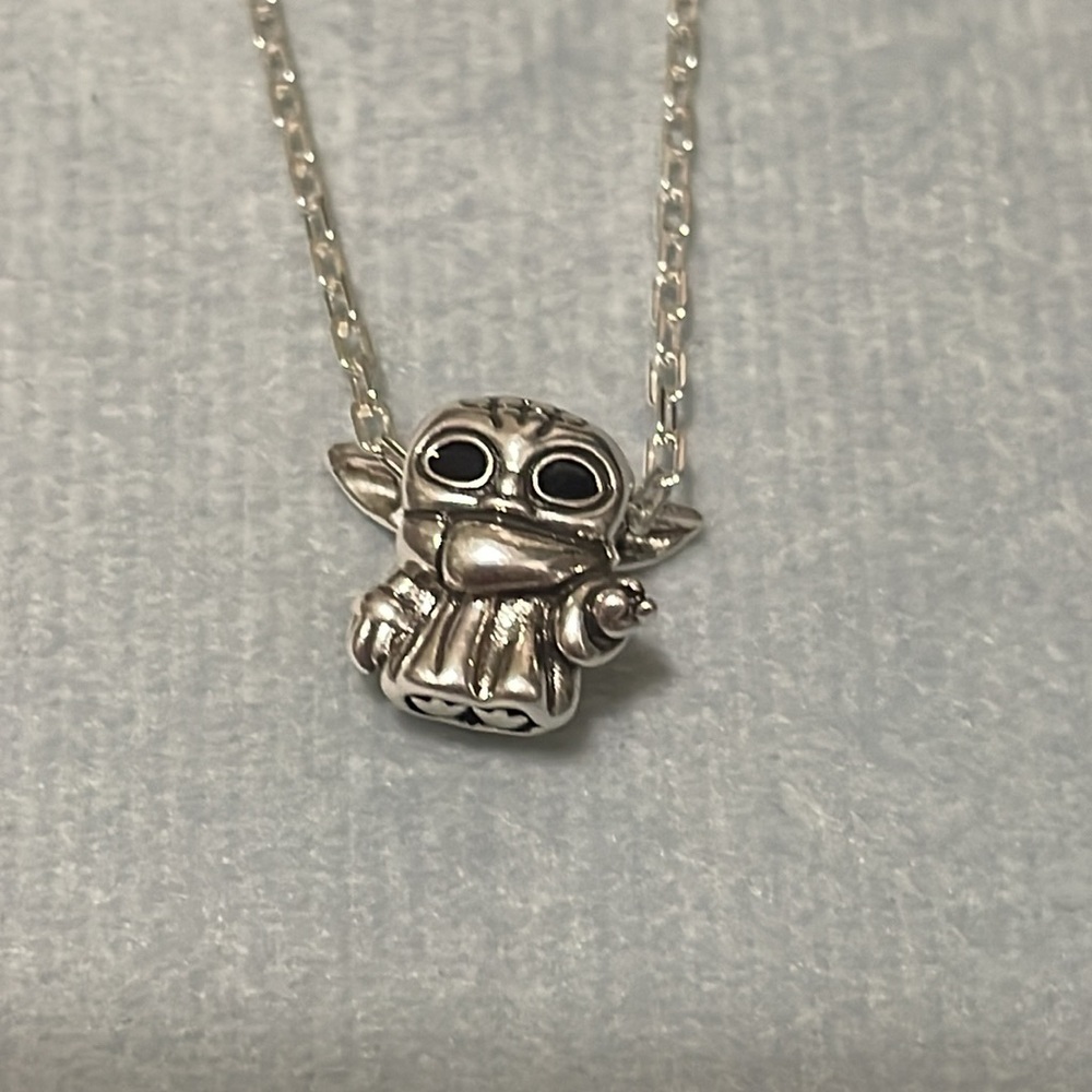 Star Wars Baby Yoda 925 Silver Pendant on 925 Silver Extra Long Chain - Picture 2 of 5